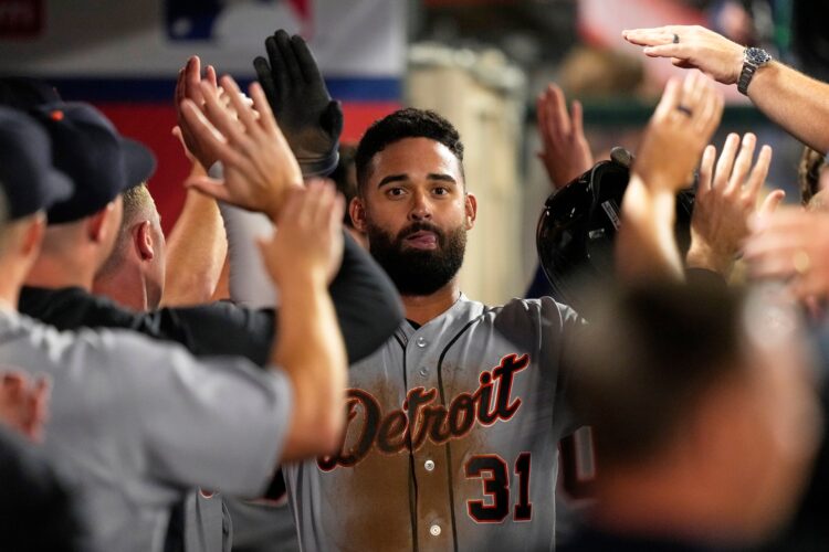 Lee hits clutch double in 9th and Tigers hold on for 2-1 comeback win over Angels